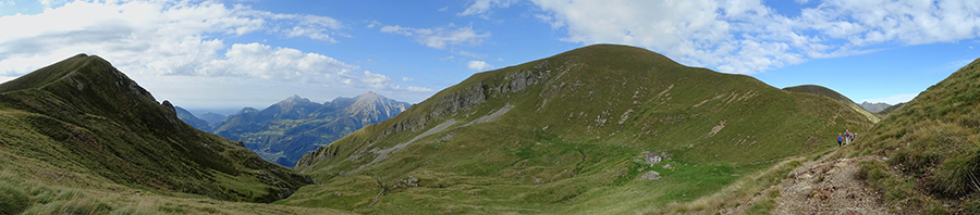 Sul sentiero 101 dal Passo del Toro al Rifugio Grassi